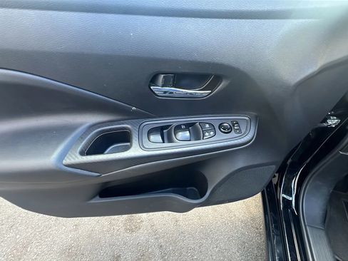 Used 2023 Nissan Versa SV image 22