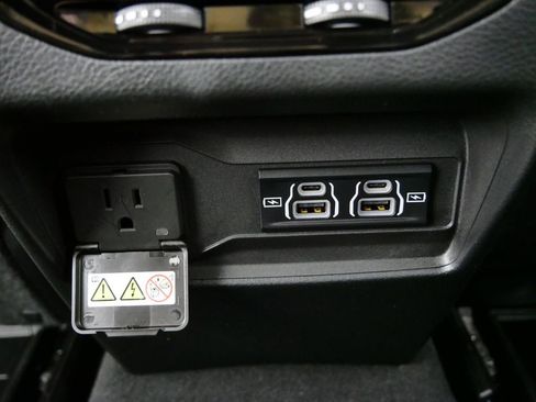 Used 2024 Jeep Grand Cherokee Altitude image 33