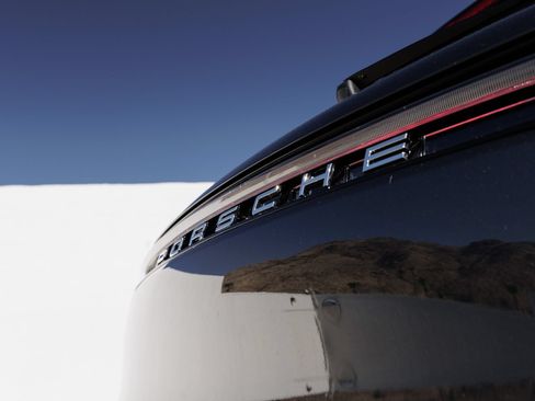 Certified 2026 Porsche Macan AWD/4WD image 12