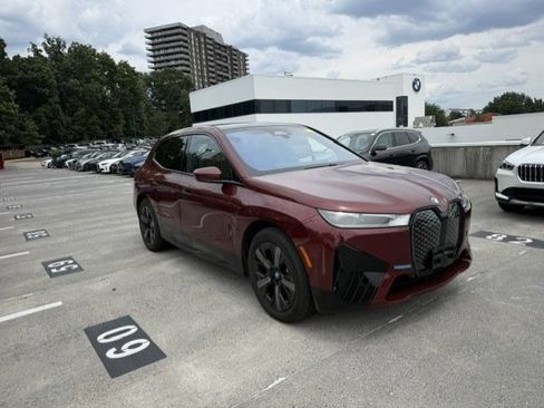 Used 2024 BMW iX xDrive50 w/ Sport Package AWD/4WD image 2