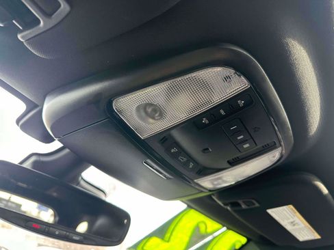 Used 2022 Dodge Durango GT image 31