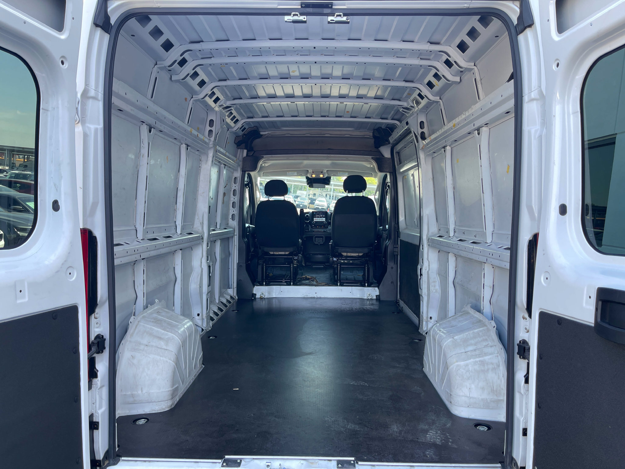 Used 2023 RAM ProMaster 2500 FWD image 21