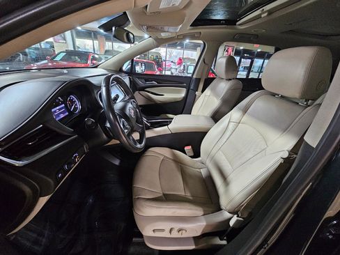 Used 2020 Buick Enclave Essence image 29