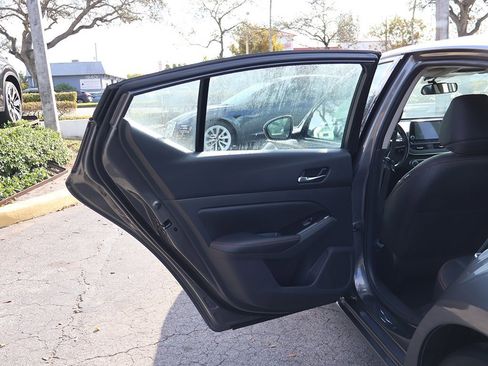 Used 2023 Nissan Altima 2.5 SR image 21