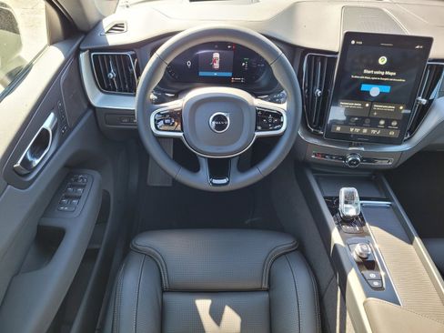 New 2026 Volvo XC60 T8 Ultra w/ Climate Package PRO AWD/4WD image 12