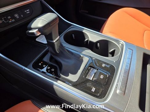 New 2026 Kia Carnival EX FWD image 18
