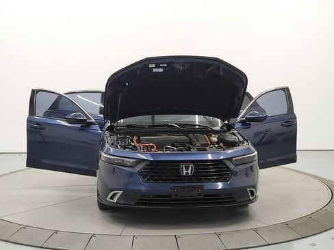 Used 2024 Honda Accord Touring image 10
