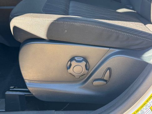 Used 2020 Ford EcoSport SE image 9