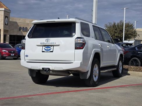 Used 2018 Toyota 4Runner SR5 image 8