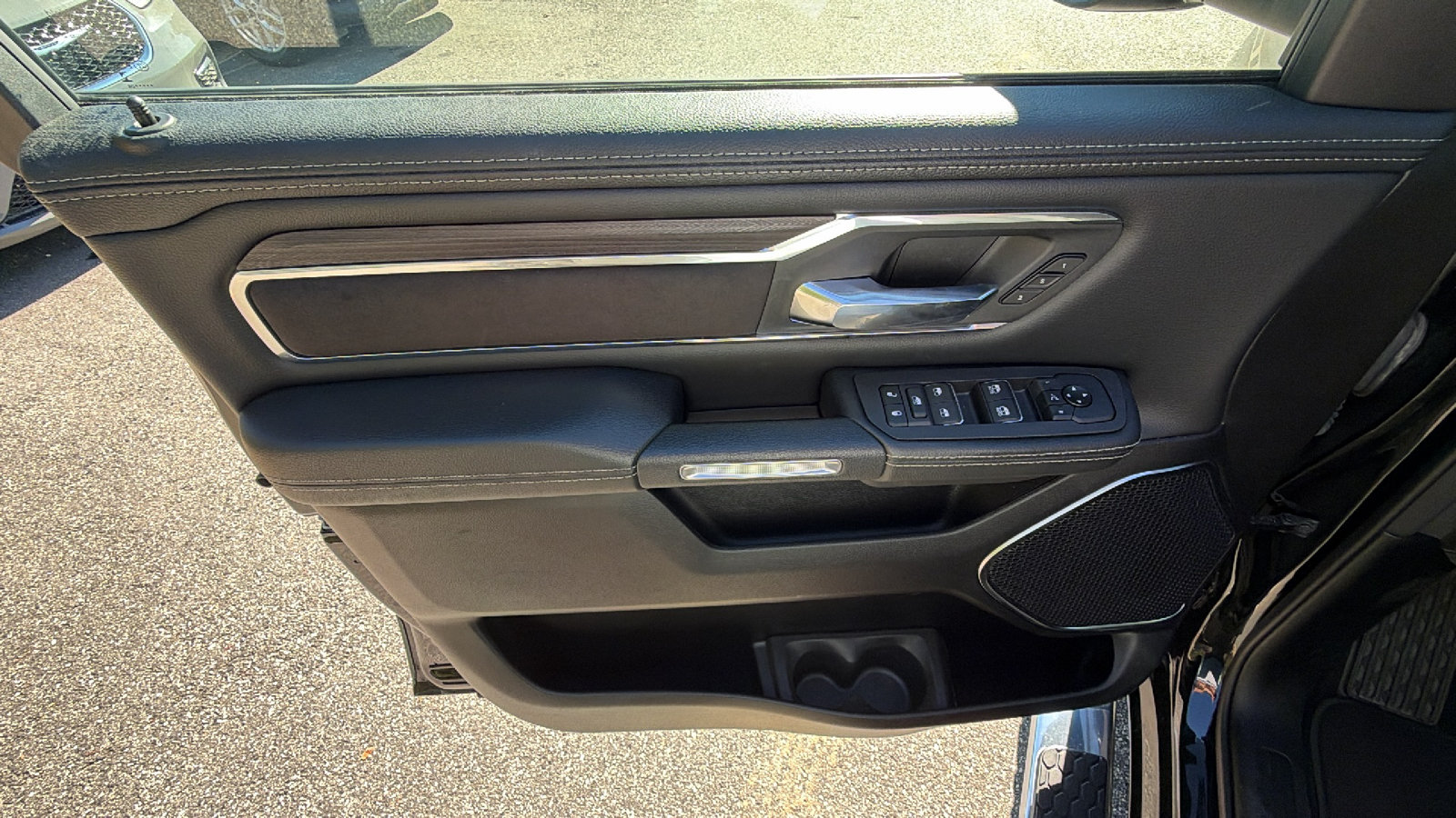 Used 2025 RAM 1500 Laramie w/ Sport Appearance Package AWD/4WD image 16