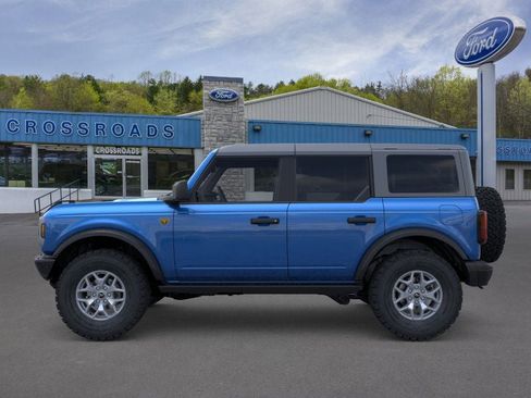 New 2025 Ford Bronco Badlands image 3