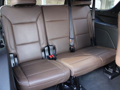 Used 2023 Chevrolet Tahoe High Country image 16