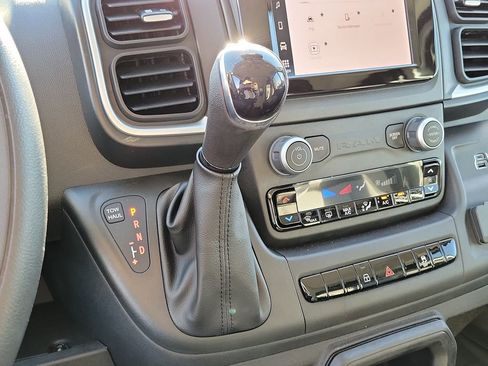 New 2025 RAM ProMaster 1500 w/ Quick Order Package 22G SLT image 8