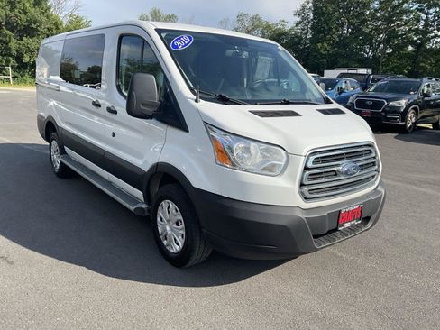 Used 2019 Ford Transit 250 130 Low Roof w/ Exterior Upgrade Package RWD image 7