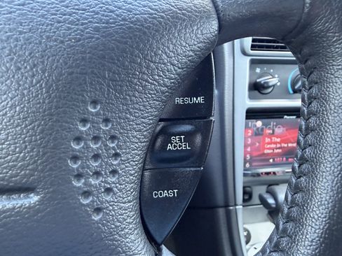 Used 2003 Ford Mustang Mach 1 RWD image 20