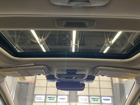 Certified 2024 Subaru Crosstrek 2.0i Premium image 28