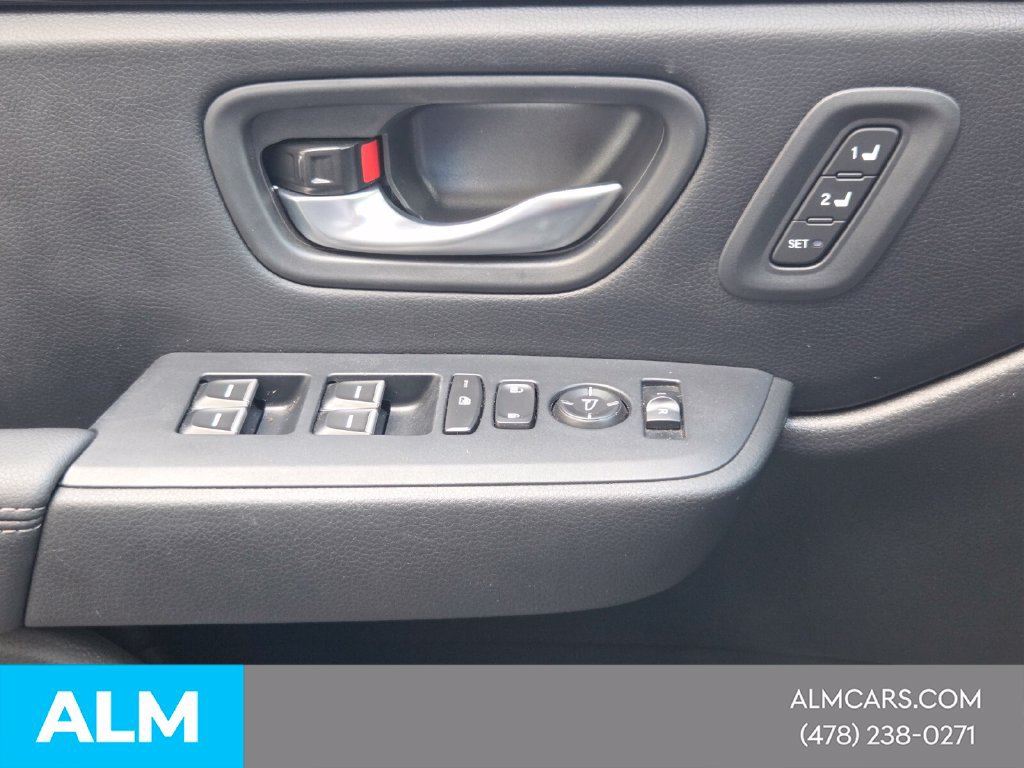 Used 2025 Honda Pilot Touring image 35