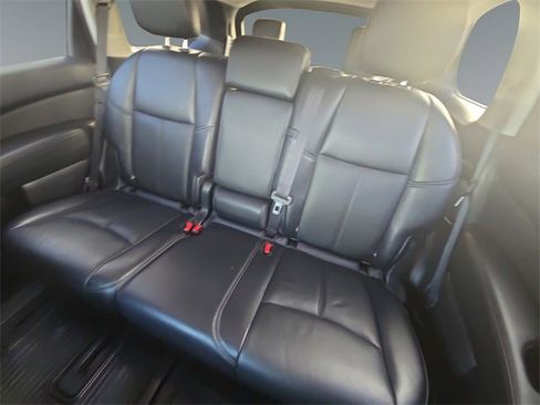 Used 2020 Nissan Pathfinder SL w/ Cargo Package image 17