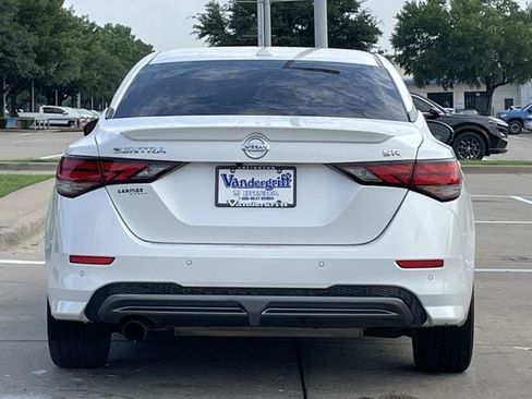 Used 2022 Nissan Sentra SR w/ SR Premium Package FWD image 5