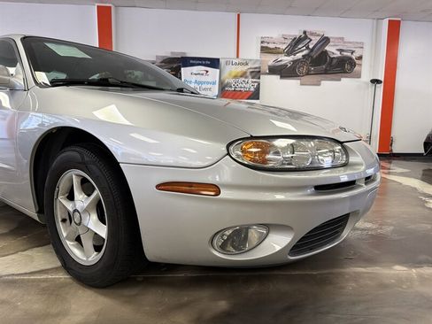 Used 2001 Oldsmobile Aurora 3.5 w/ Convenience Pkg FWD image 14
