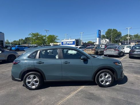 Certified 2024 Honda HR-V LX image 3