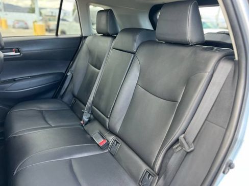 Used 2025 Toyota Corolla Cross XLE FWD image 14
