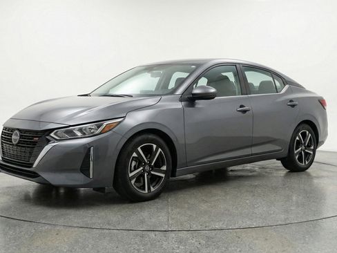 Used 2025 Nissan Sentra SV FWD image 3