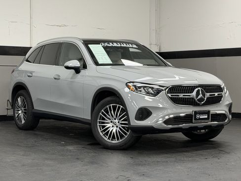 Certified 2025 Mercedes-Benz GLC 300 image 2
