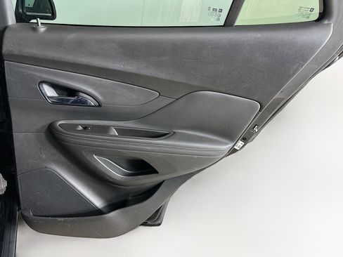 Used 2020 Buick Encore Preferred image 28