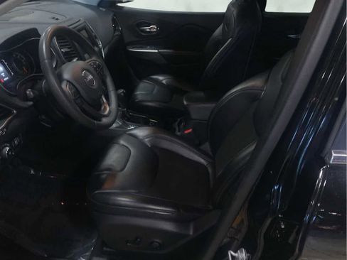 Used 2020 Jeep Cherokee Latitude Plus image 11