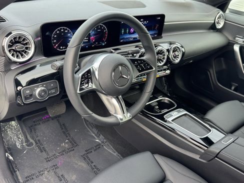 Used 2025 Mercedes-Benz CLA 250 image 16