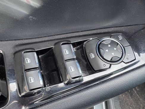 Used 2020 Ford Edge ST-Line w/ Cold Weather Package image 15