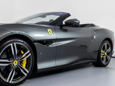 Certified 2019 Ferrari Portofino image 31