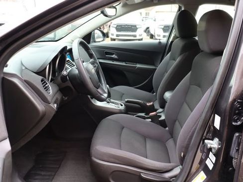 Used 2015 Chevrolet Cruze LT image 7