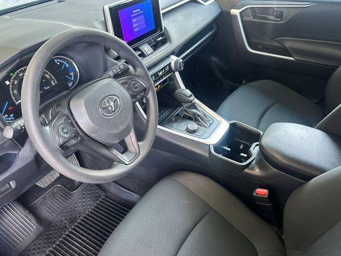 Certified 2025 Toyota RAV4 LE image 9