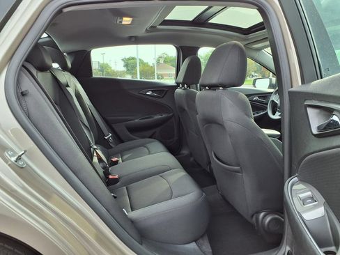 Used 2024 Chevrolet Malibu LT FWD image 25