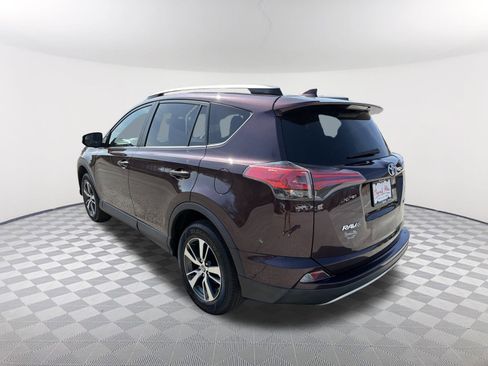 Used 2017 Toyota RAV4 XLE image 8