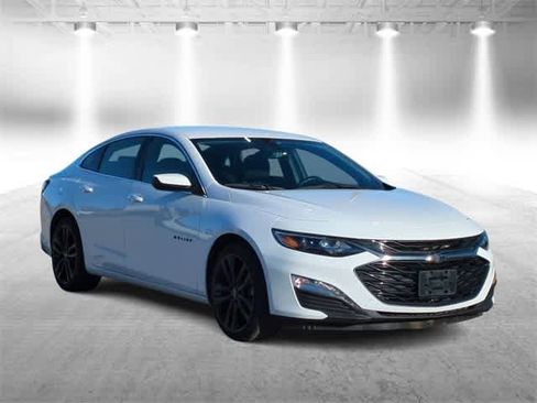 Used 2023 Chevrolet Malibu LT image 2