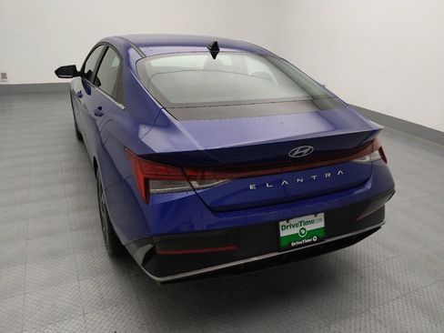 Used 2025 Hyundai Elantra SEL image 6