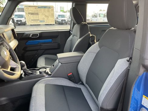 New 2025 Ford Bronco Base w/ Sasquatch Package image 18