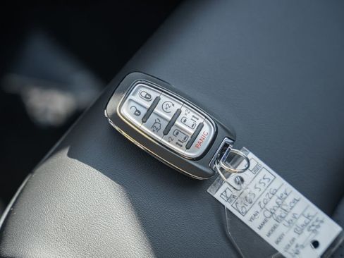 New 2026 Chrysler Pacifica Select image 35