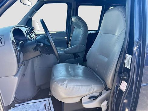 Used 2001 Ford E-350 and Econoline 350 Super Duty RWD image 23