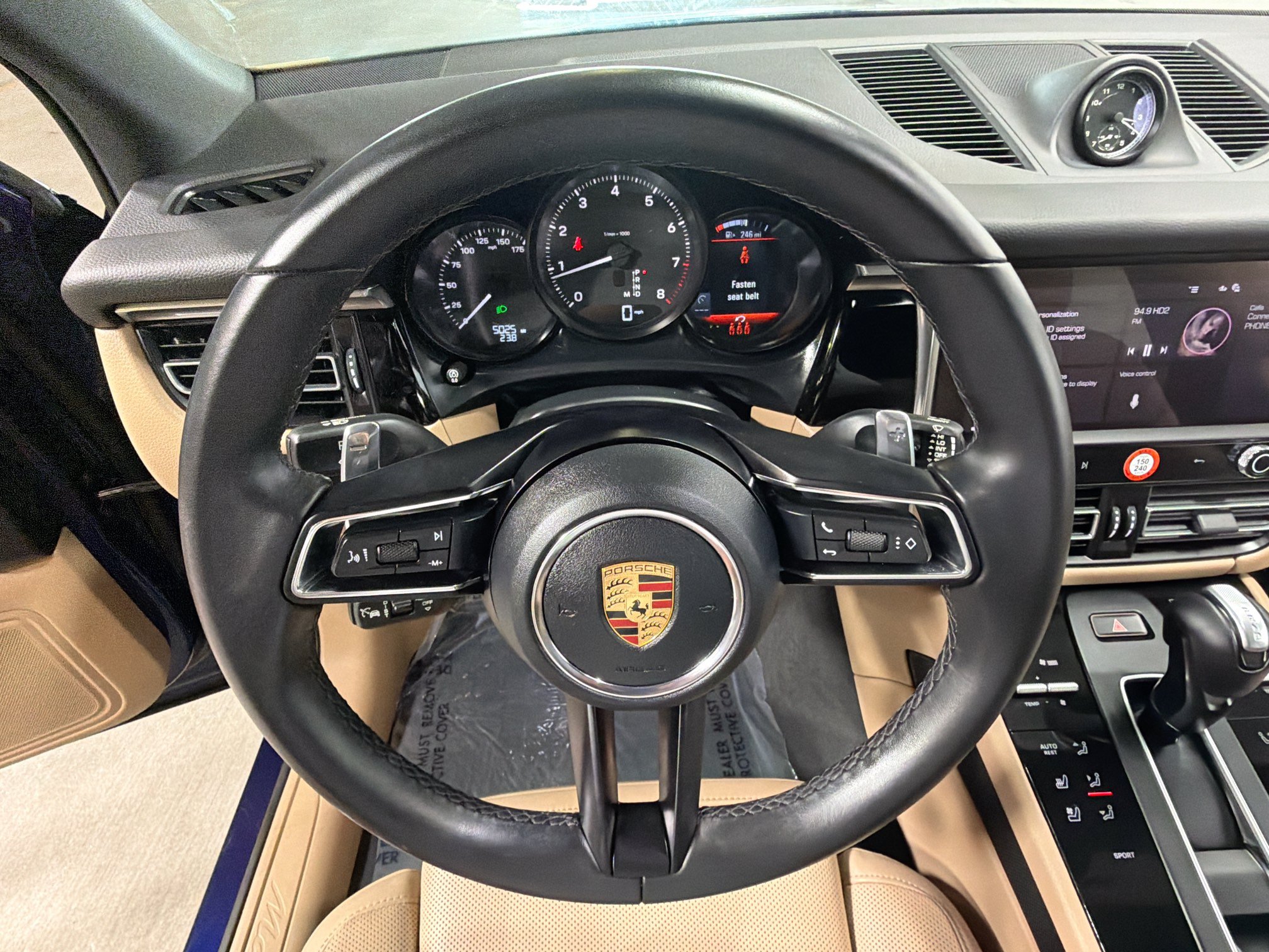 Certified 2026 Porsche Macan AWD/4WD image 37