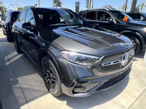 New 2026 Mercedes-Benz GLC 300 image 4