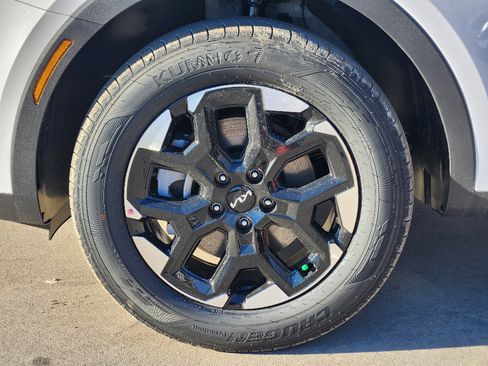 New 2026 Kia Sorento S image 7