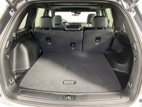 New 2026 Jeep Grand Cherokee Altitude image 31