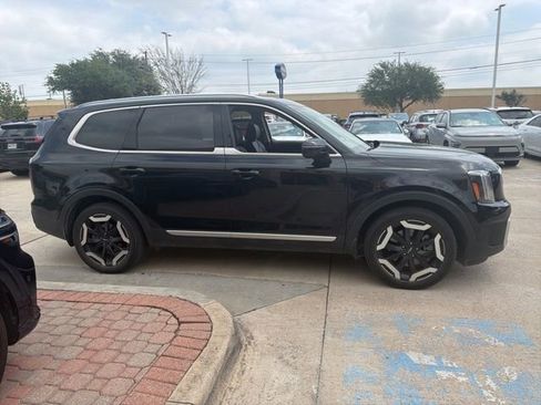 Certified 2024 Kia Telluride EX FWD image 4