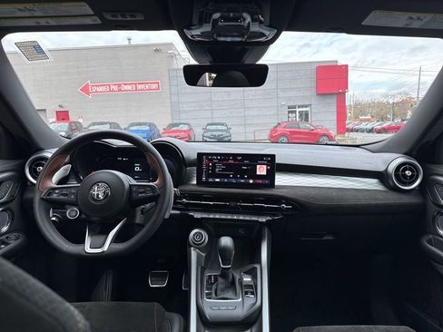 New 2025 Alfa Romeo Tonale image 13