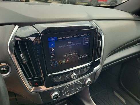 Used 2023 Chevrolet Traverse LT FWD image 28