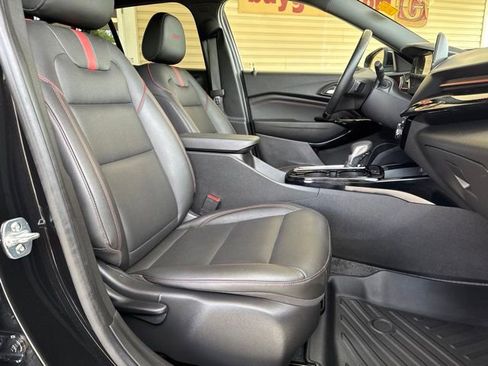 Used 2024 Chevrolet Trax RS w/ Driver Confidence Package FWD image 24